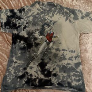 Wonder Woman Tie-Dye Men’s Shirt